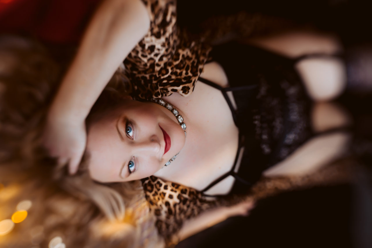Striptease Garters Blonde Confident Lace Leopard Seattle Sassy